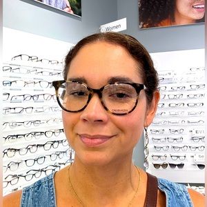 Meet your Posher, Lisa